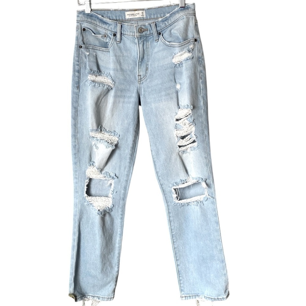 ABERCROMBIE & FITCH | Mid Rise Boyfriend Distressed Jeans in Light Blue Size 26